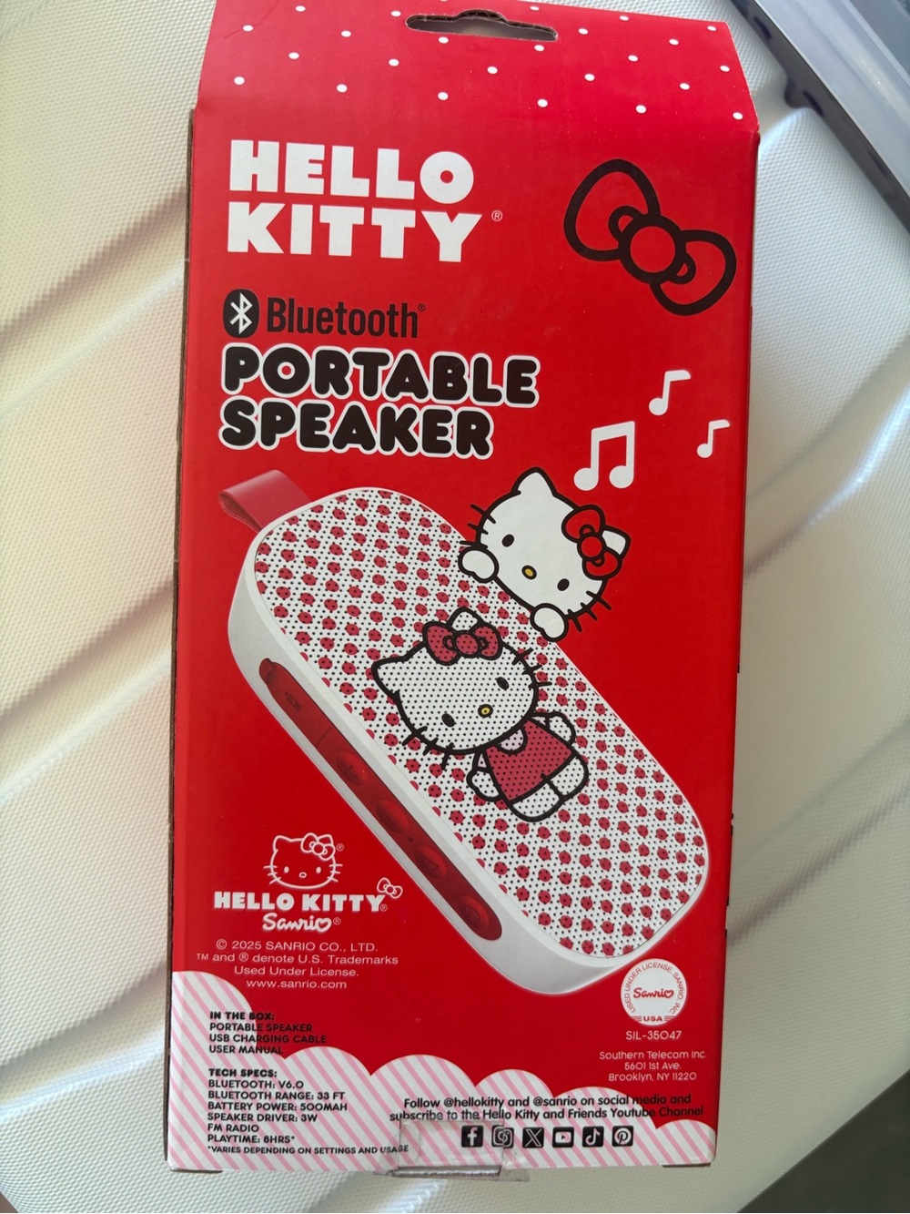 Hello Kitty Red and White Bluetooth Portable Speaker - Picture 1 of 2